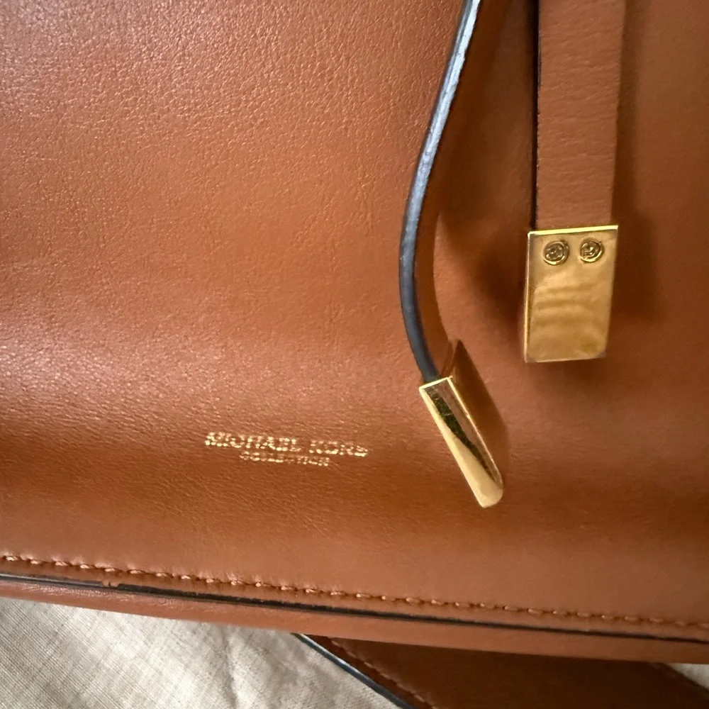 Michael Kors Collection Miranda Bucket Bag - Picture 4 of 11